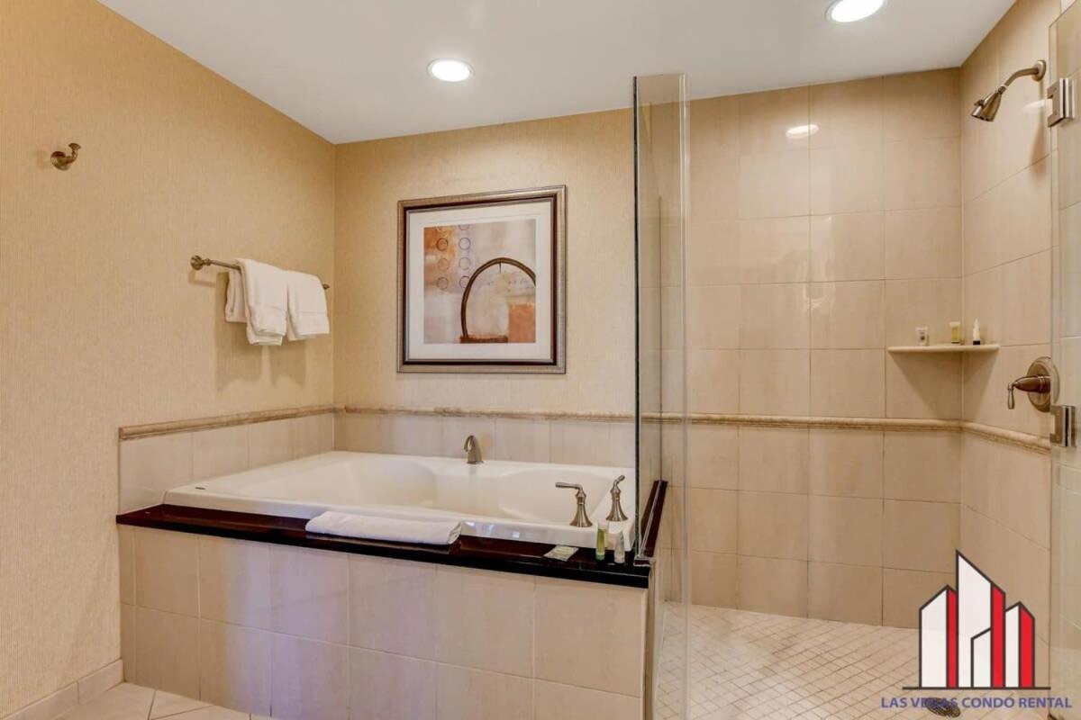 Mgm Signature-23-719 Strip View Jacuzzi Studio Las Vegas Bagian luar foto